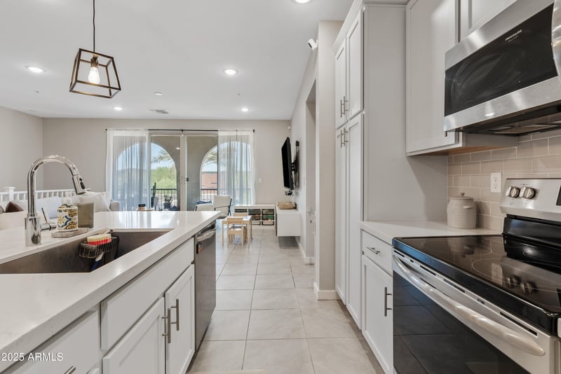 155 Lakeview Blvd #206, Chandler, AZ 85225