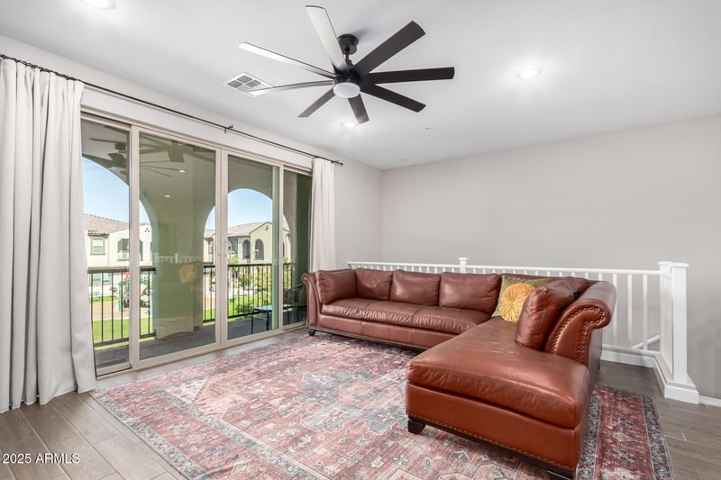 155 Lakeview Blvd #260, Chandler, AZ 85225