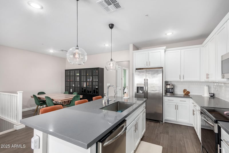 155 Lakeview Blvd #260, Chandler, AZ 85225