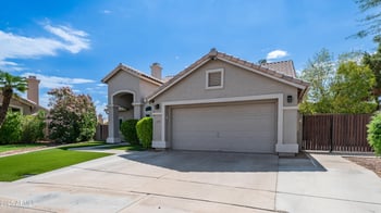 155 Palomino Dr, Tempe, AZ 85284