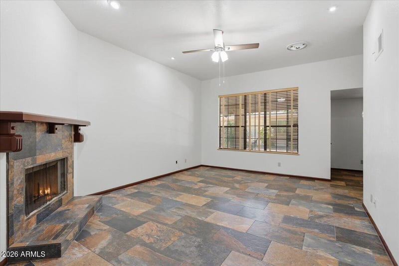 1550 N Stapley Dr #125, Mesa, AZ 85203