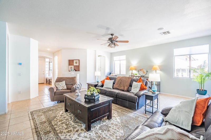 1550 Saint Kateri Dr, Phoenix, AZ 85041