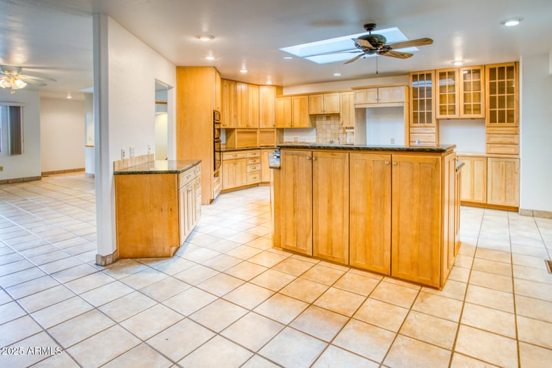 1550 Stapley Dr #6, Mesa, AZ 85203