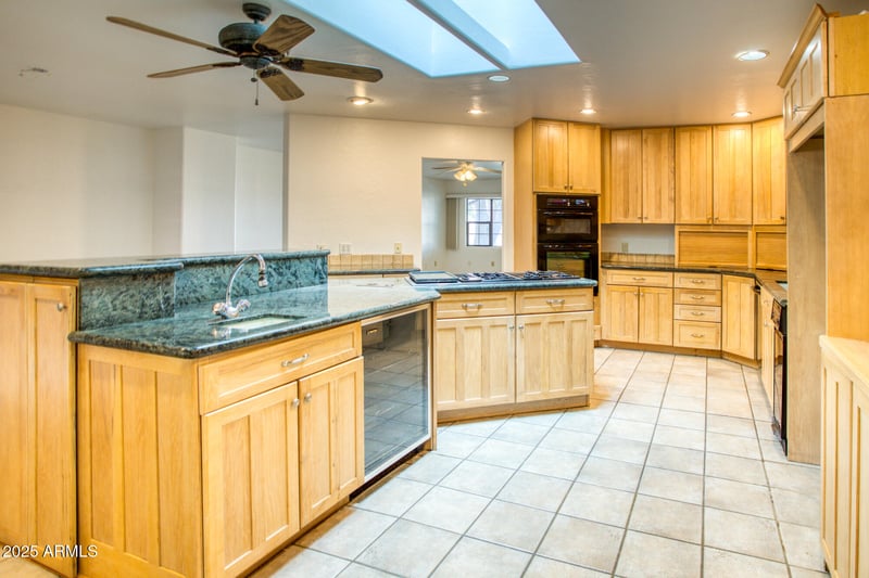 1550 Stapley Dr #6, Mesa, AZ 85203