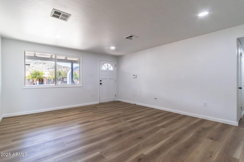 1550 Willow Ave, Phoenix, AZ 85029