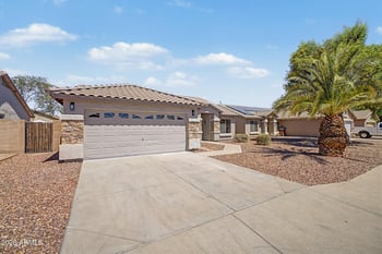 15509 160th Ave, Surprise, AZ 85374