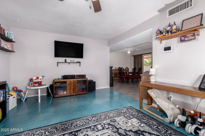 1551 Florian Cir, Mesa, AZ 85204