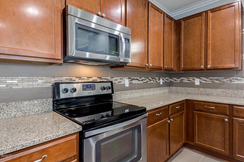 15517 N 47th St, Phoenix, AZ 85032