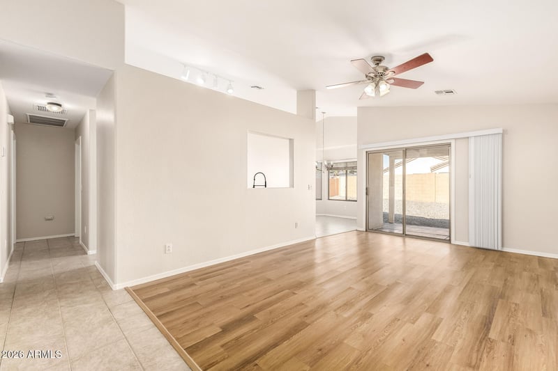 15526 Lisbon Ln, Surprise, AZ 85379