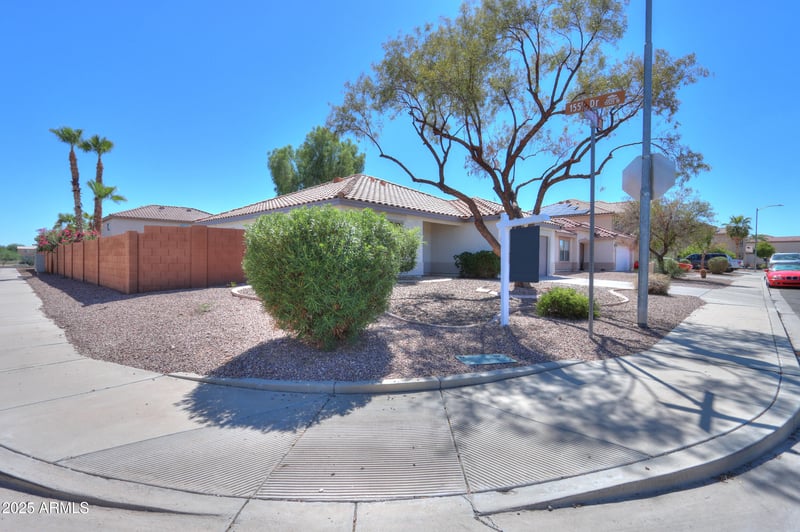 15529 Gelding Dr, Surprise, AZ 85379