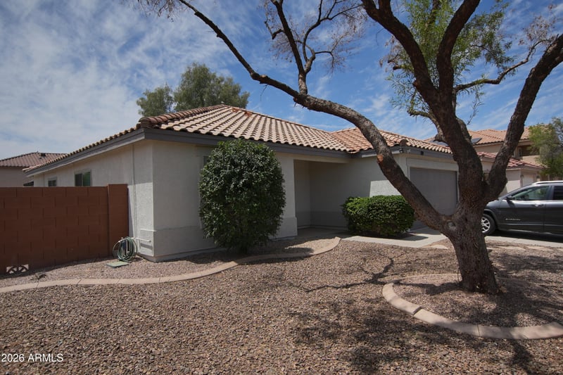 15529 Gelding Dr, Surprise, AZ 85379