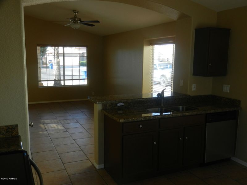 1553 S Reseda Cir, Mesa, AZ 85206