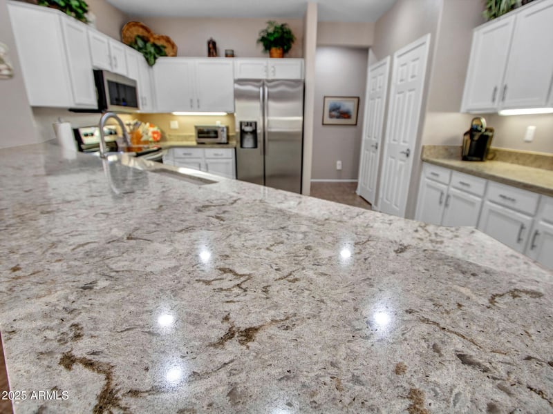 15539 La Salinas Ln, Surprise, AZ 85374