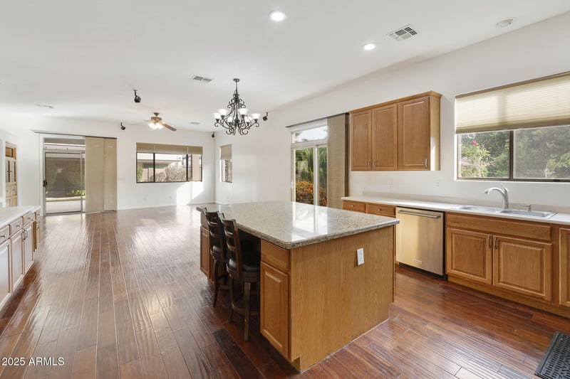 1554 Tulsa St, Gilbert, AZ 85295