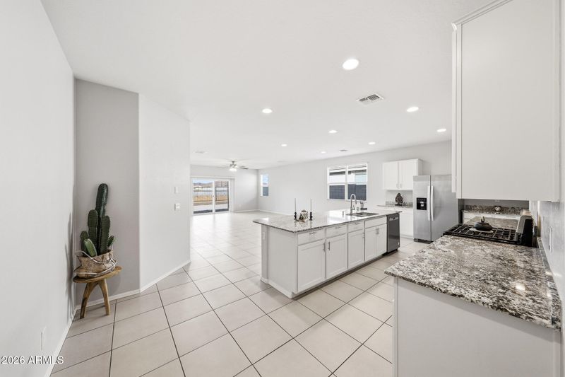 15540 W Smoketree Dr, Surprise, AZ 85387