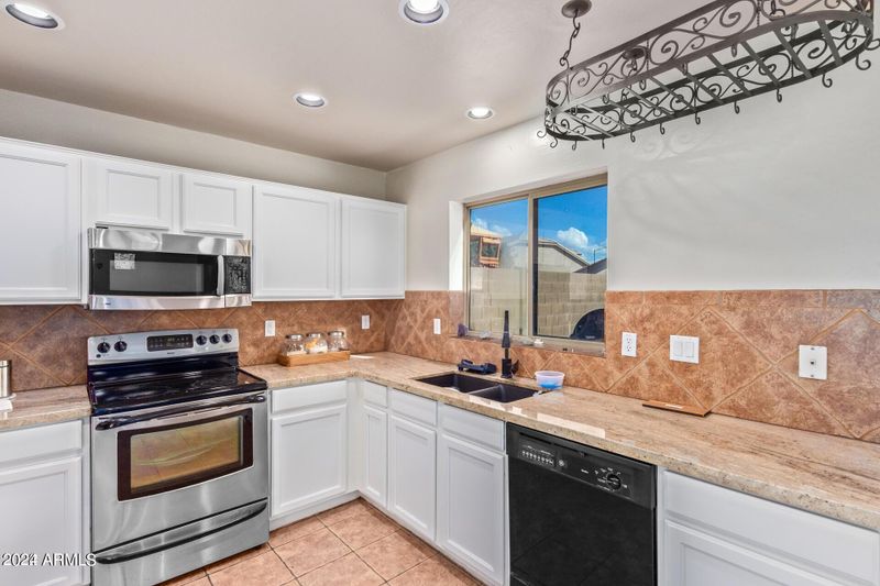 15541 W Durango St, Goodyear, AZ 85338