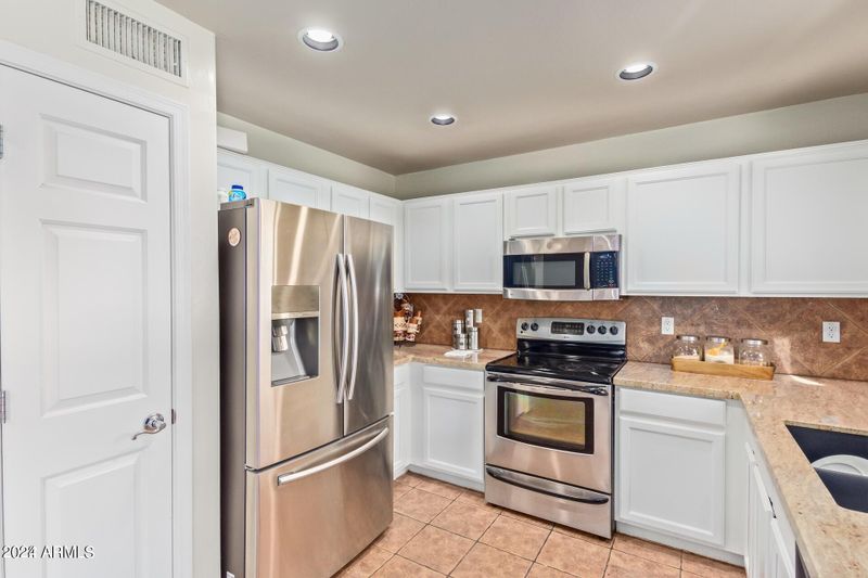 15541 W Durango St, Goodyear, AZ 85338