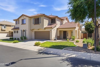 1555 Elgin St, Gilbert, AZ 85295