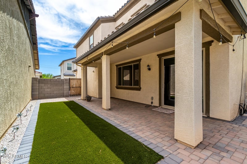 1555 Loren Ln, Gilbert, AZ 85296