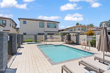1555 Ocotillo Rd #16, Phoenix, AZ 85014