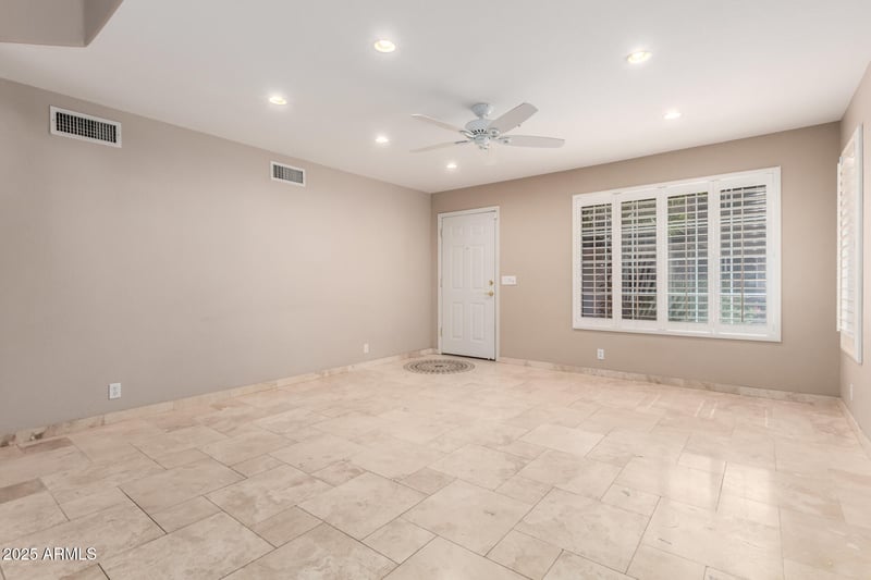 15550 Frank Lloyd Wright Blvd #1040, Scottsdale, AZ 85260
