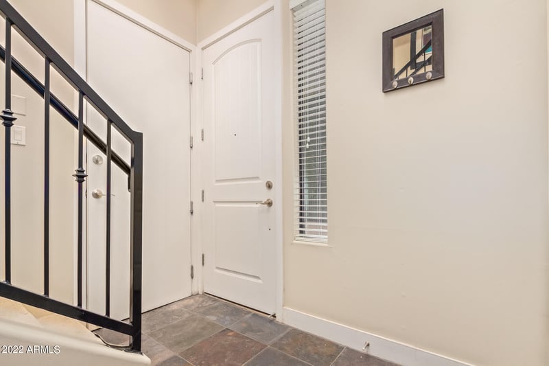 15550 S 5th Ave #201, Phoenix, AZ 85045