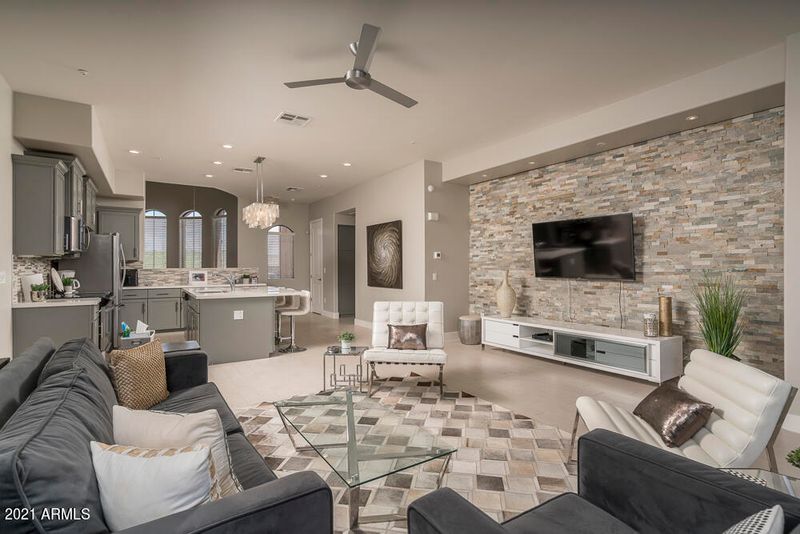 15550 S 5th Ave #221, Phoenix, AZ 85045
