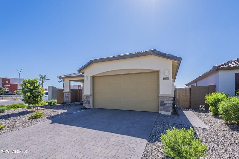 15551 Kendall St, Goodyear, AZ 85338