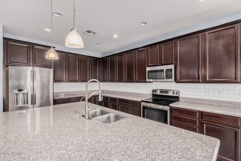 15551 Poinsettia Dr, Surprise, AZ 85379