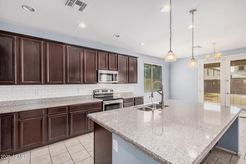 15551 Poinsettia Dr, Surprise, AZ 85379