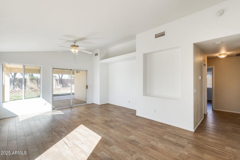 15558 136th Ln, Surprise, AZ 85374