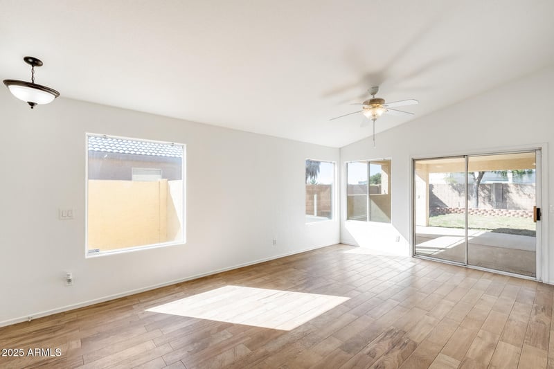 15558 136th Ln, Surprise, AZ 85374