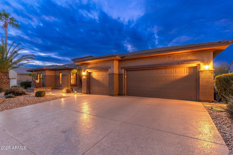 15558 Big Sky Dr, Surprise, AZ 85374
