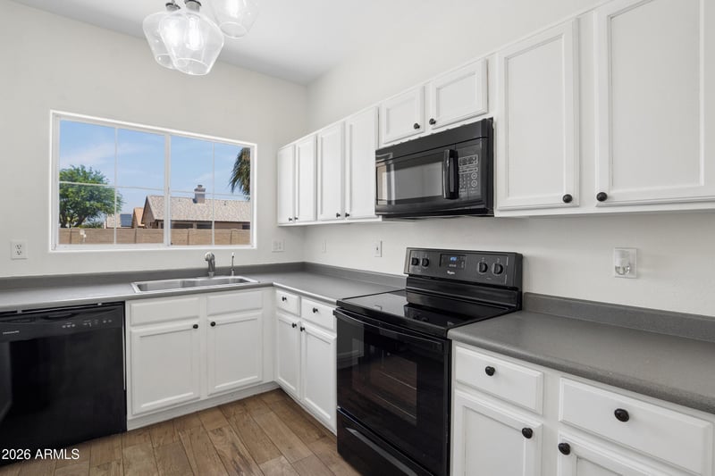 15558 136th Ln, Surprise, AZ 85374