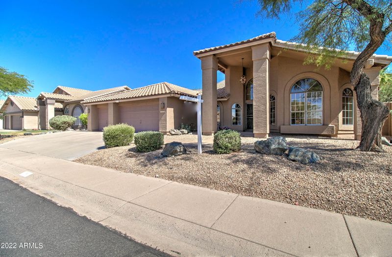 1556 E Windmere Dr, Phoenix, AZ 85048