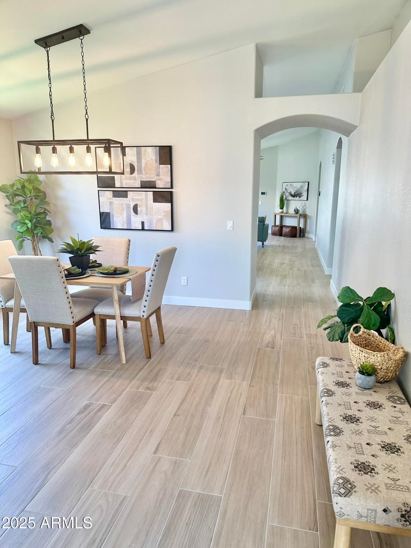 1557 Kesler Ln, Chandler, AZ 85224