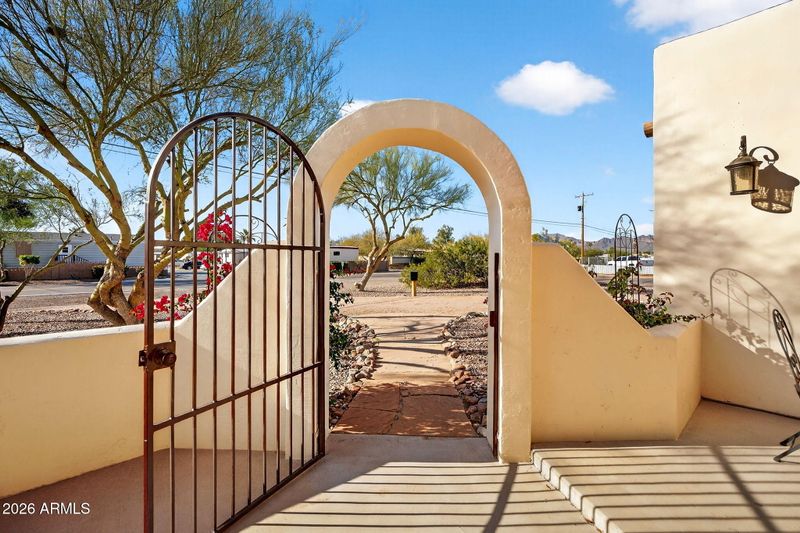 1557 W Greasewood St, Apache Junction, AZ 85120