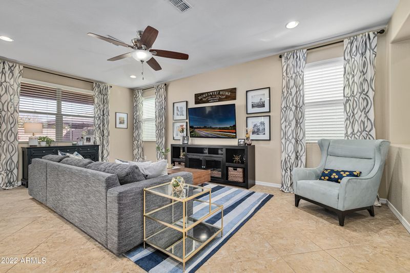 156 E Chelsea Ln, Gilbert, AZ 85295