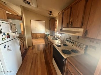 156 Hawes Rd, Mesa, AZ 85207