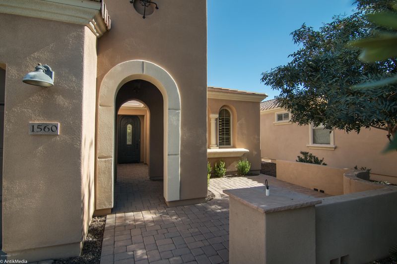 1560 E Artemis Trl, San Tan Valley, AZ 85140
