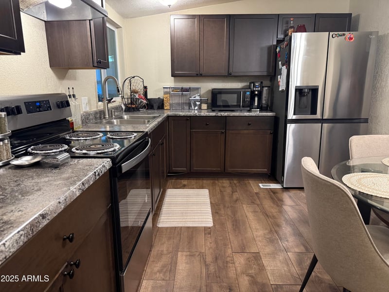 15601 19th Ave #203, Phoenix, AZ 85023