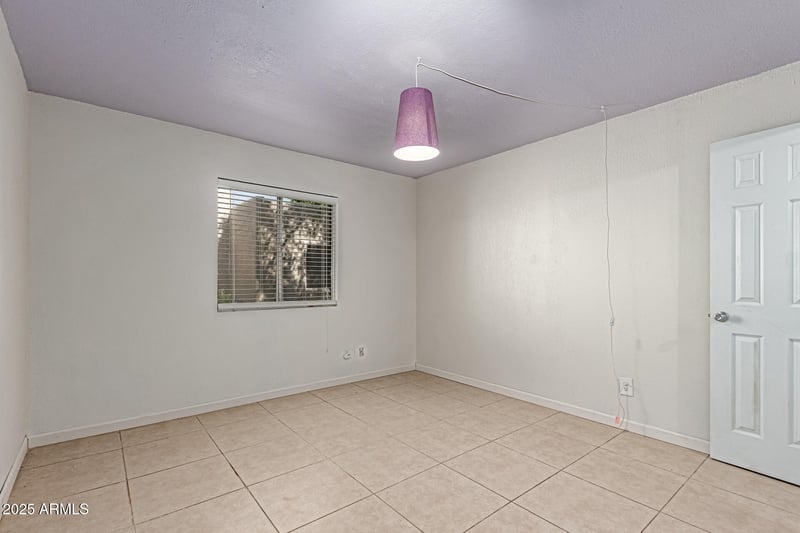15601 27th St #5, Phoenix, AZ 85032