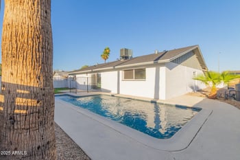 15602 55th Ave, Glendale, AZ 85306