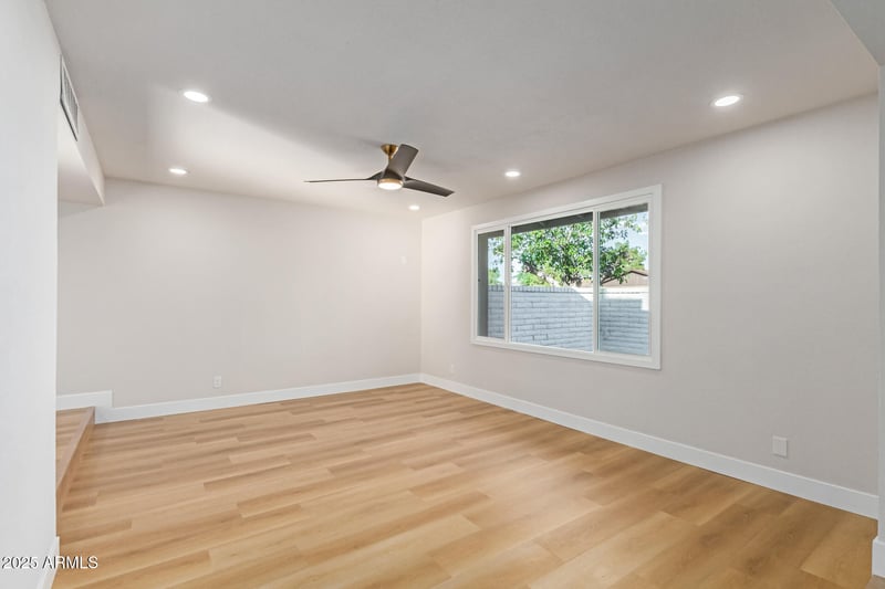 15602 55th Ave, Glendale, AZ 85306
