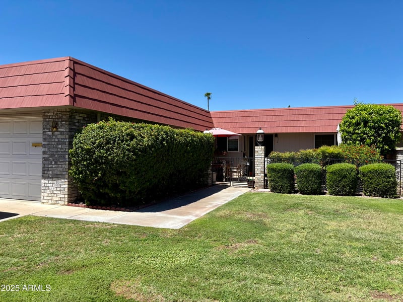 15602 Lakeforest Dr, Sun City, AZ 85351