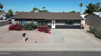 15604 59th Dr, Glendale, AZ 85306