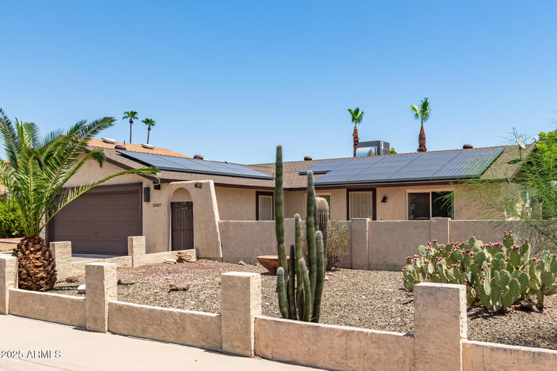 15607 57th Dr, Glendale, AZ 85306