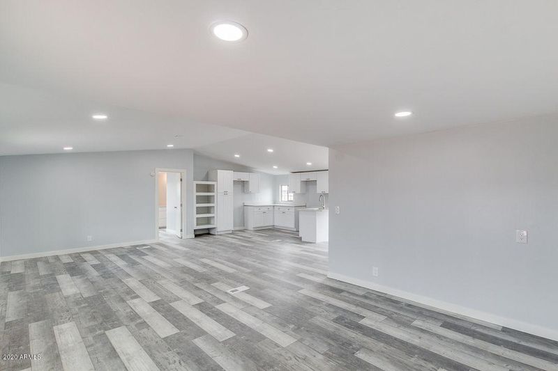 1561 E 22nd Ave, Apache Junction, AZ 85119