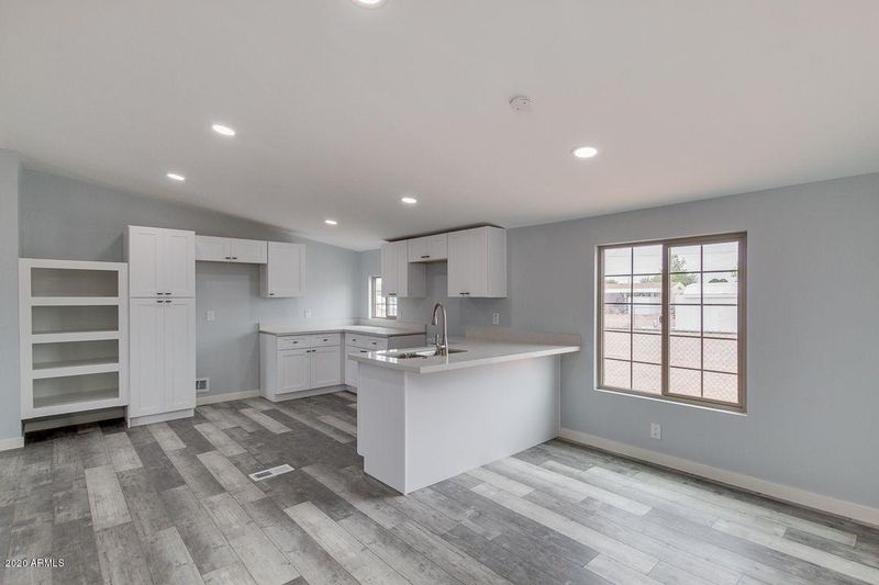 1561 E 22nd Ave, Apache Junction, AZ 85119