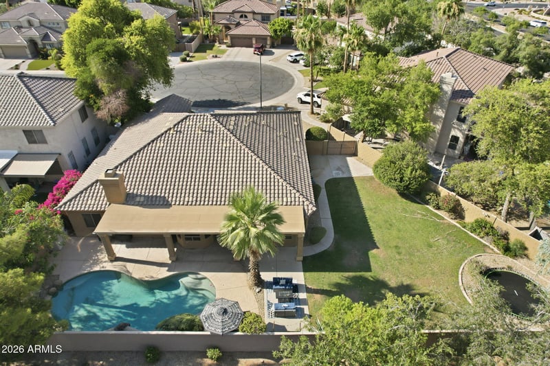 1561 E Saratoga Ct, Gilbert, AZ 85296